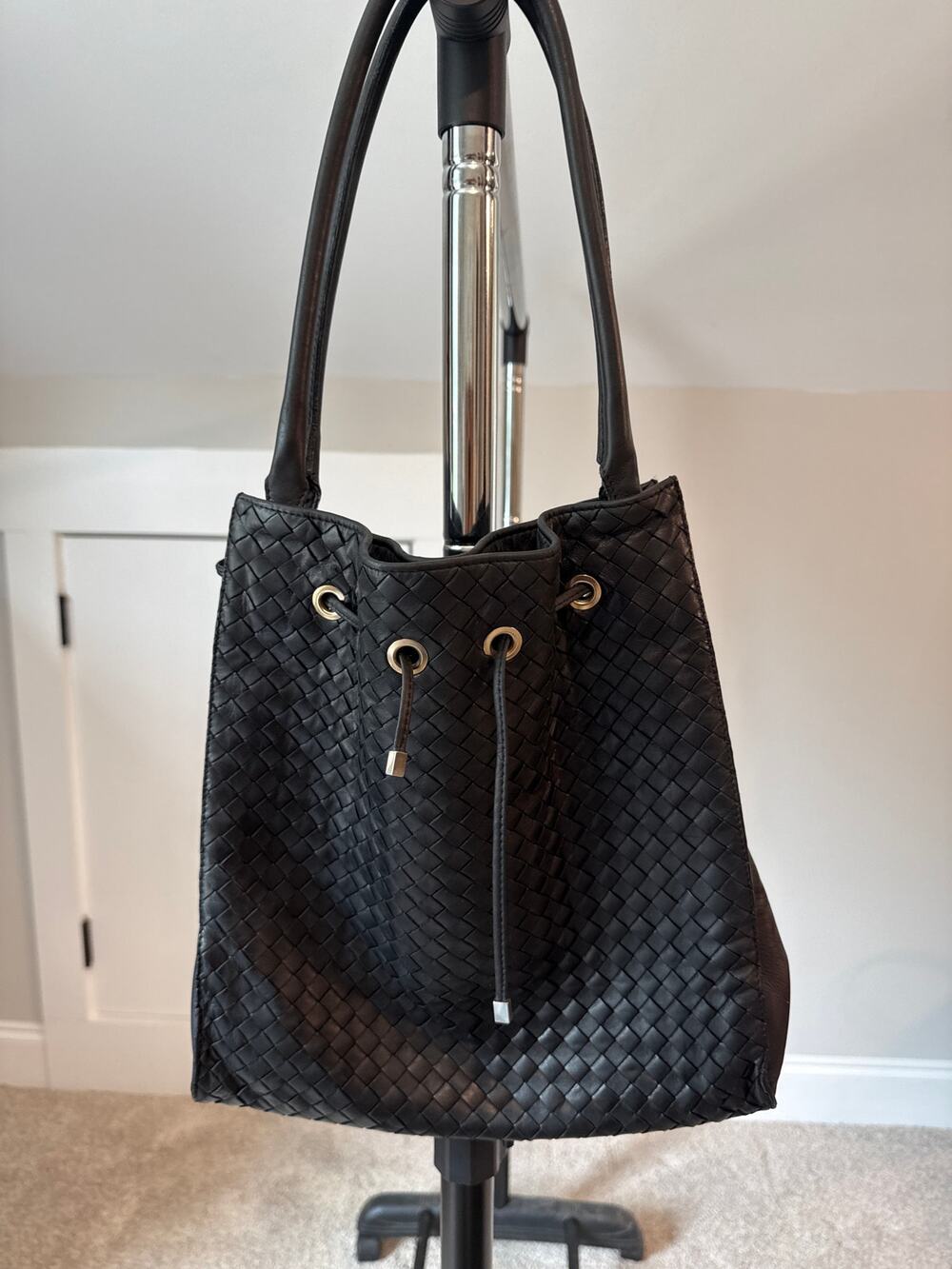 STUNNING Bottega Veneta Handbag
